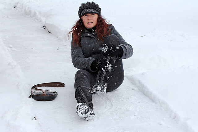 Schnee, Eis, Glätte: Ohne passende Versicherung drohen teure